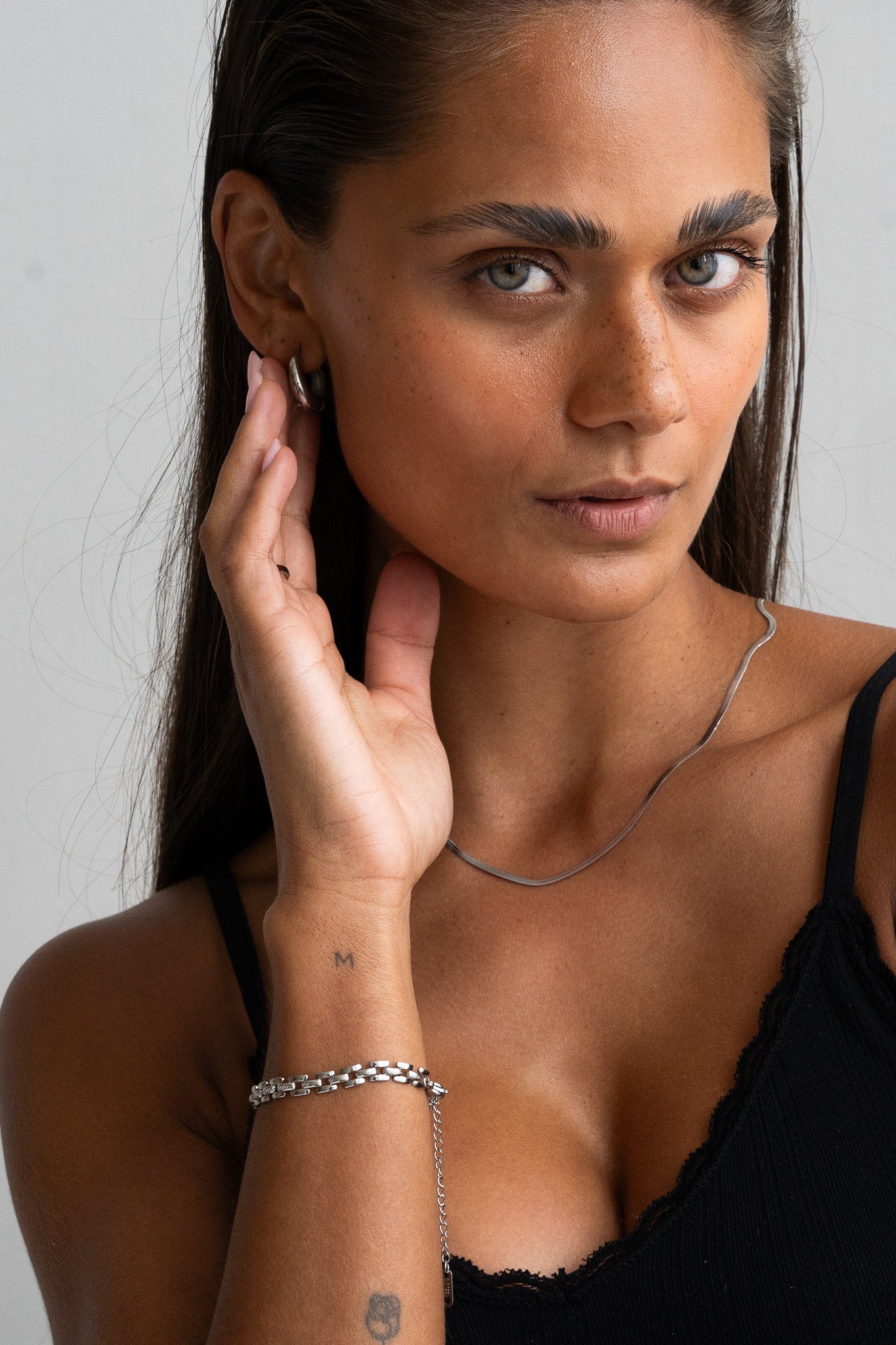 DOME HUGGIES - Kumaya Jewelry