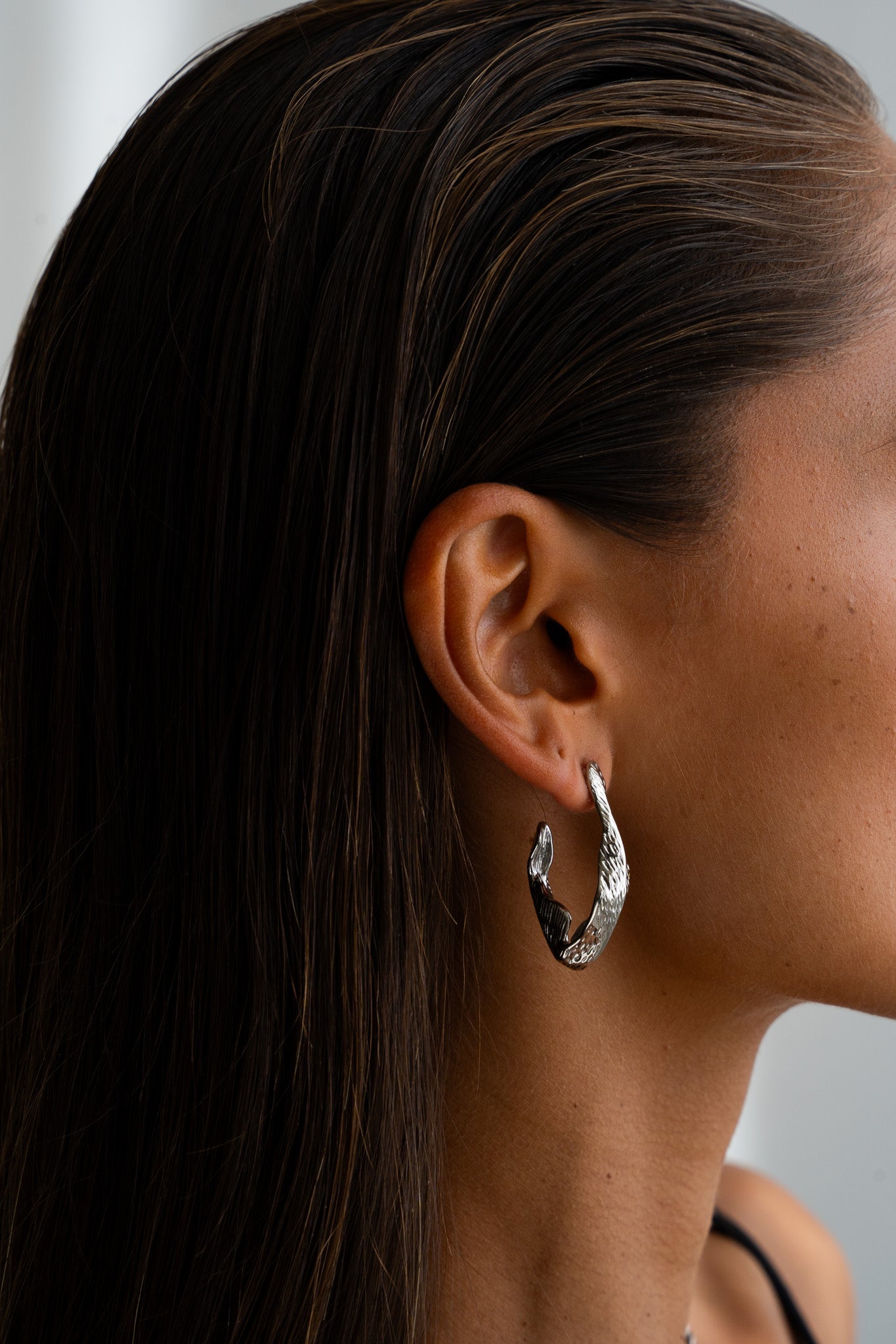 SCULPT HOOPS - Kumaya Jewelry